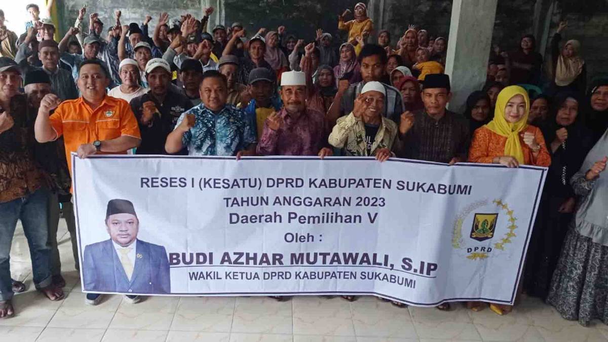 Wakil Ketua DPRD Kabupaten Sukabumi Budi Azhar Mutawali saat reses di wilayah Pajampangan, Selasa, 24 Januari 2023.