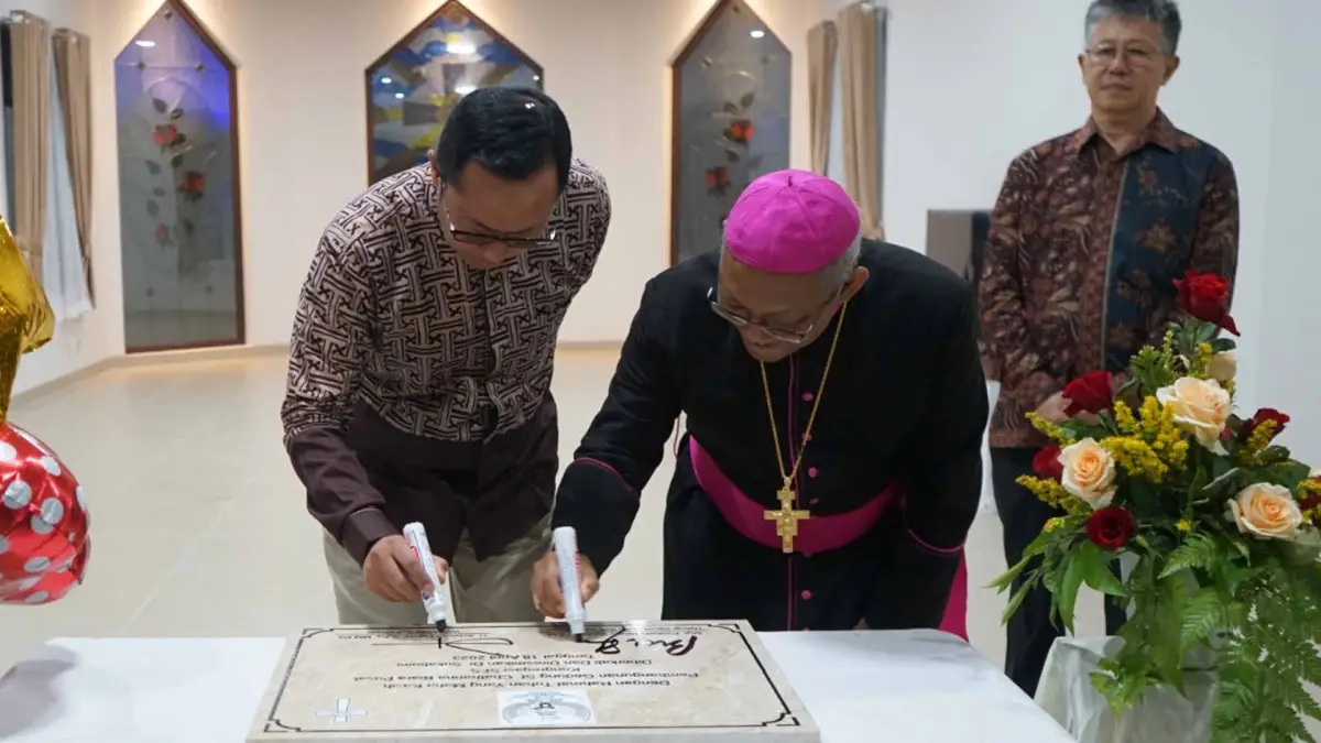 Wali Kota Sukabumi Achmad Fahmi menghadiri peresmian Gedung St Chatharina di Susteran St Fransiskus Jalan Rumah Sakit Nomor 3 Kota Sukabumi, Selasa (18/4/2023). | Foto: Istimewa
