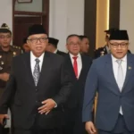 Bupati Sukabumi Marwan Hamami dan Ketua DPRD Yudha Sukmagara di Rapat Paripurna dengan agenda dengarkan pidato kenegaraan Presiden Jokowi. (Sumber : Dokpim Pemkab Sukabumi)